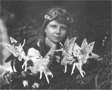 파일:Cottingley Fairies 1.jpg