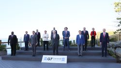 Family photo of G7 leaders and the invited guests at Carbis Bay (1).jpg