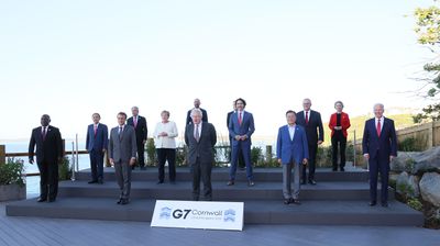 Family photo of G7 leaders and the invited guests at Carbis Bay (1).jpg