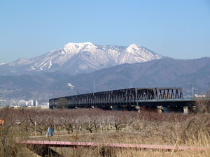 Murayama Bridge with Mt. Izuna.png